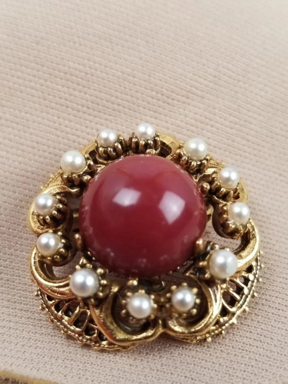 Vintage Florenza Cluster Pin Gold Ton Pearl Carnelian Signed 1 in Brooch